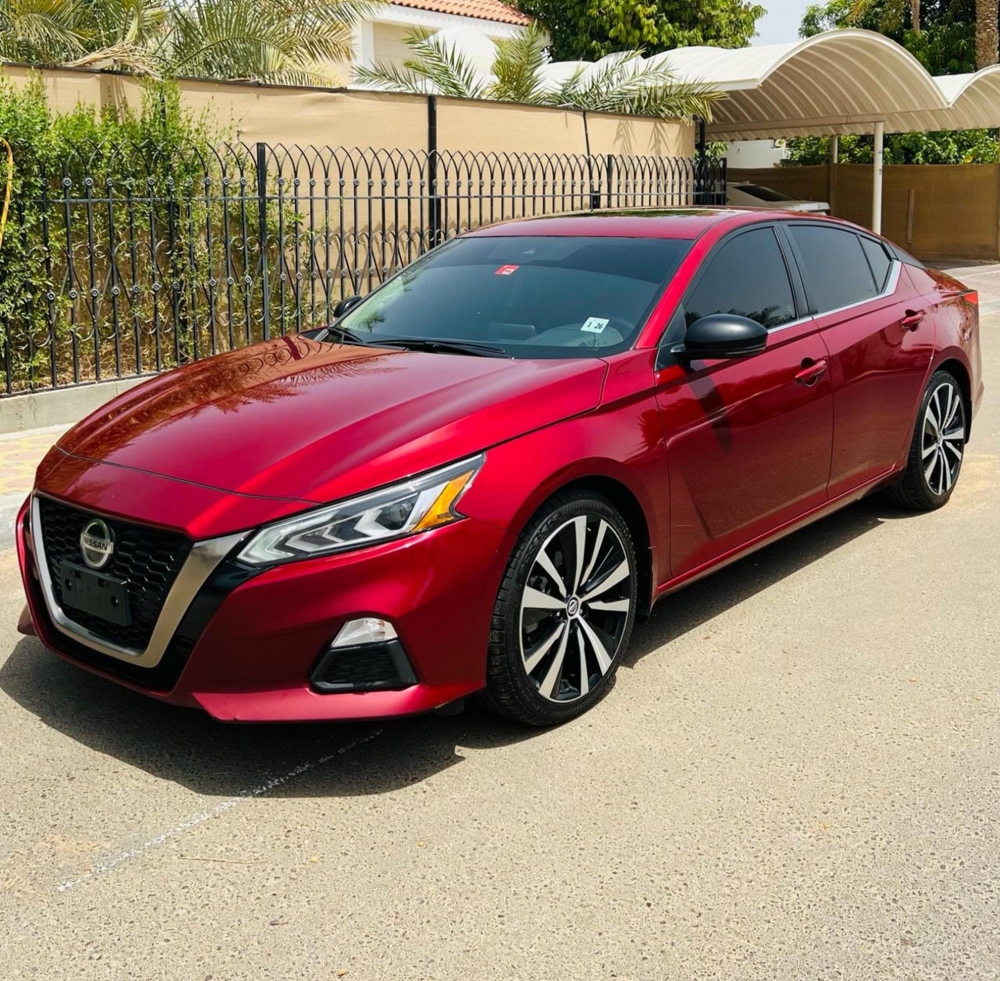 Red Nissan Altima 2019