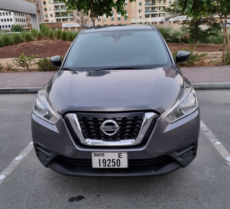 Dark Gray Nissan Kicks 2020