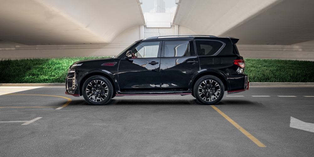 Siyah Nissan Devriye Nismo 2020
