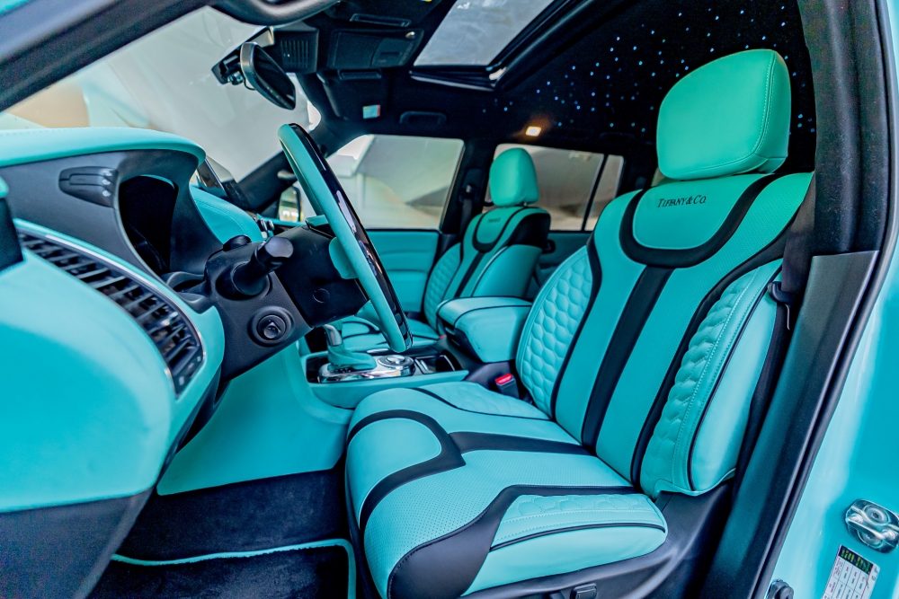 Turquoise Nissan Patrouille Platine V8 2021