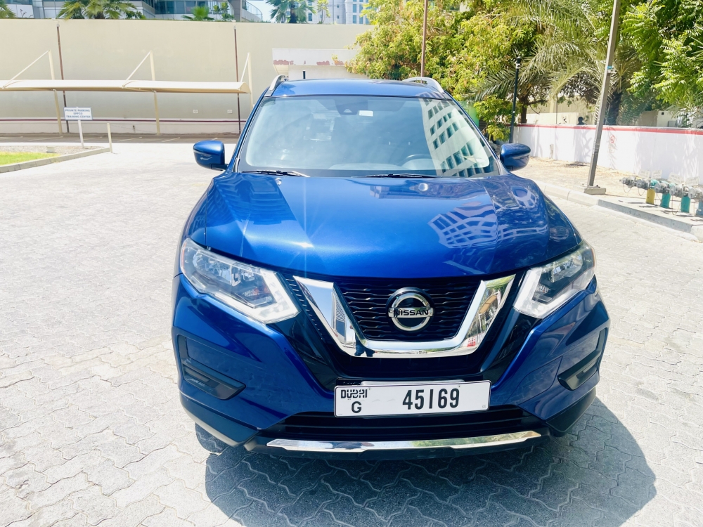 Blue Nissan Rogue 2020