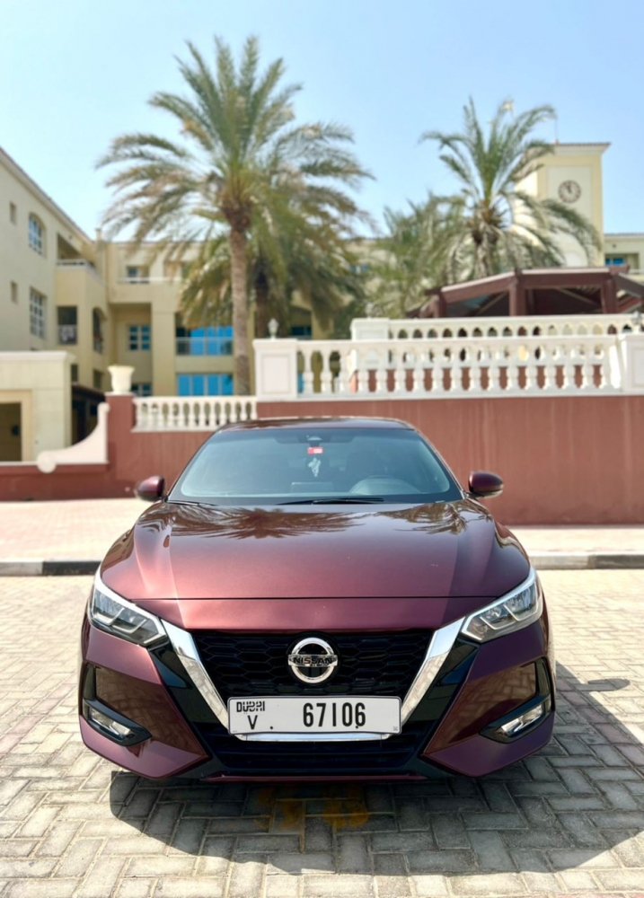 Colore marrone Nissan Sentra 2020