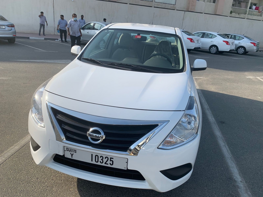 Blanco Nissan Soleado 2023
