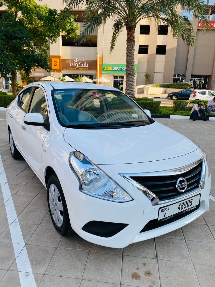 wit Nissan Zonnig 2023