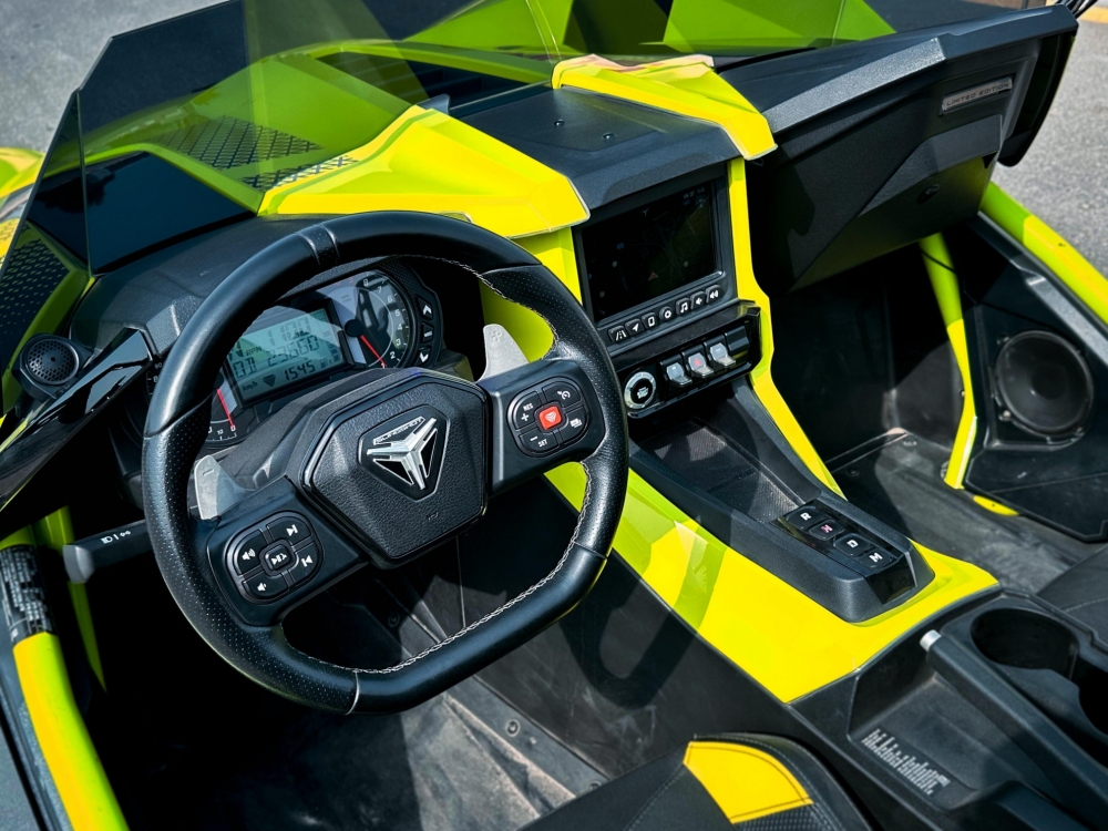 Açık yeşil Polaris Slingshot R Limited Edition 2021