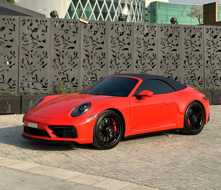 Rot Porsche 911 Carrera GTS Spyder 2022