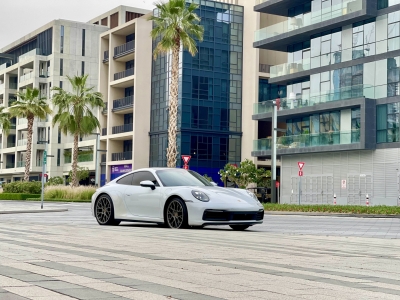 Rent Porsche 911 Carrara 2021