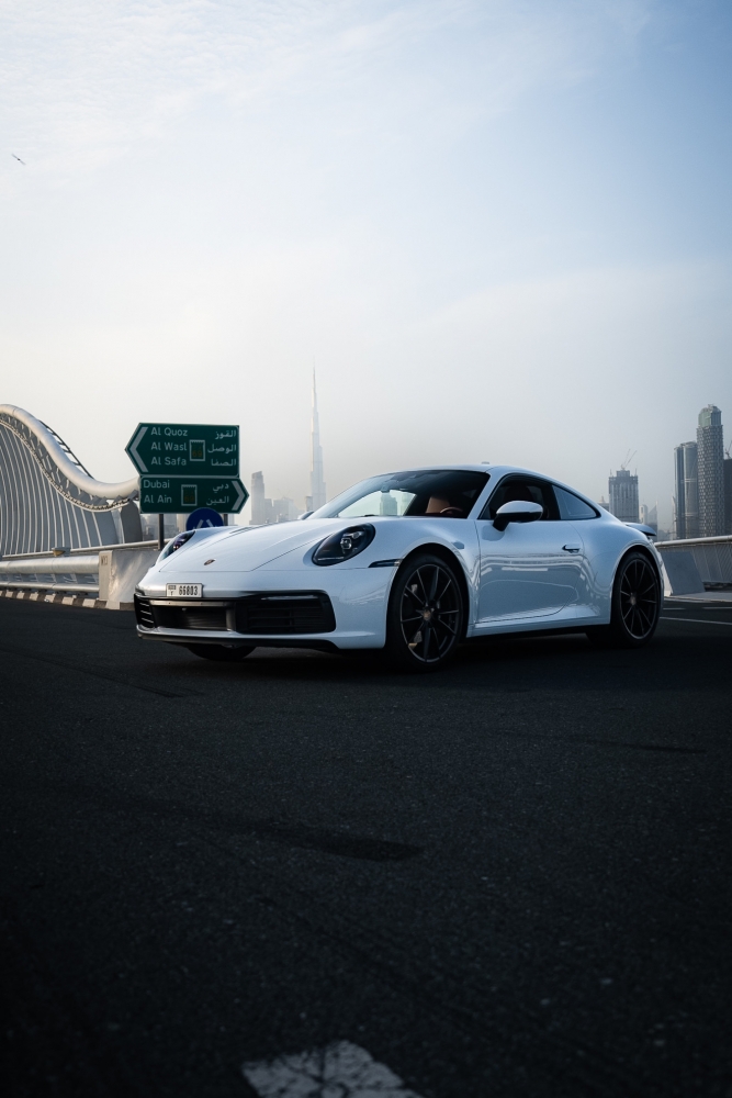 White Porsche 911 Carrera 2021