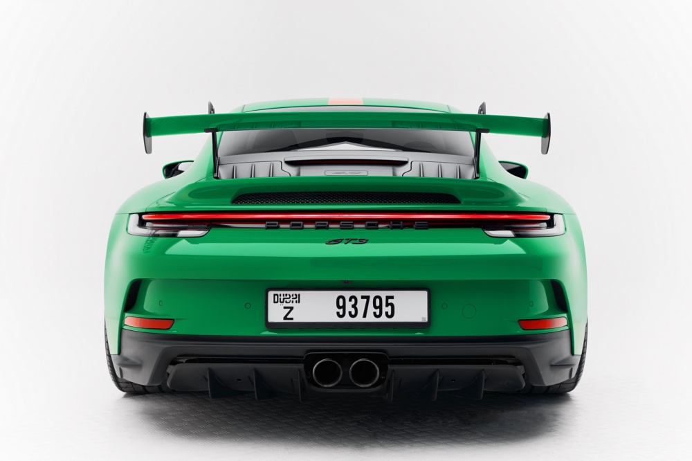 Yeşil Porsche 911 GT3 2022