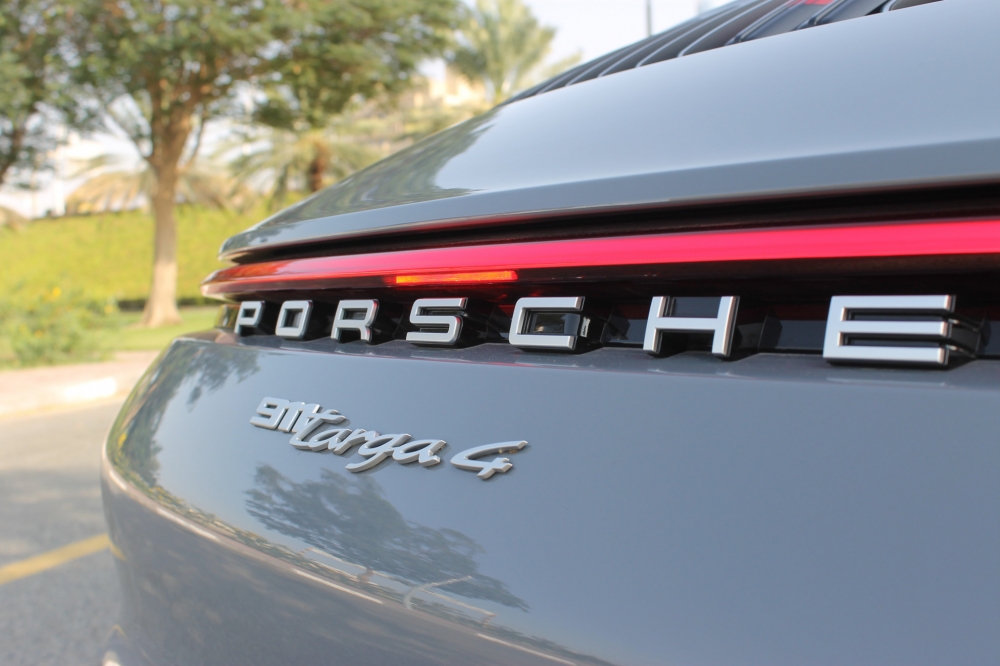 Grijs Porsche 911 Targa 4 GTS Spyder 2024