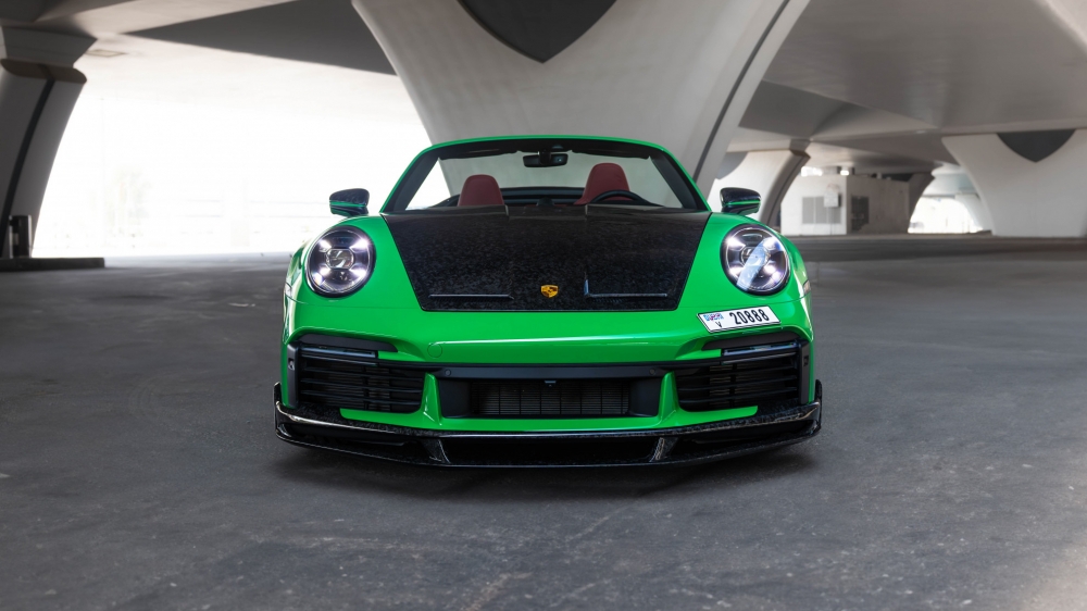 Зеленый Порше 911 Турбо С 2023 год