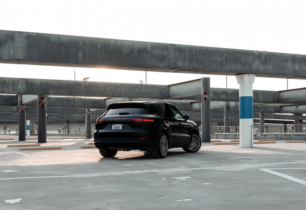 zwart Porsche Cayenne 2019