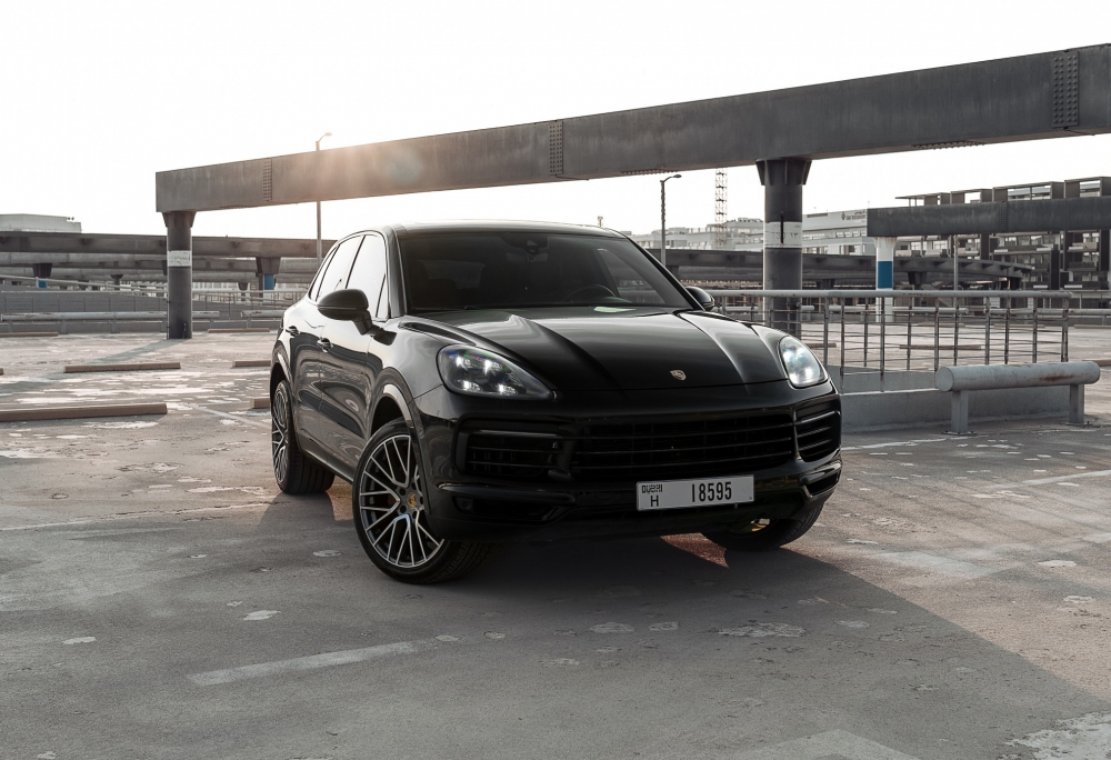 zwart Porsche Cayenne 2019