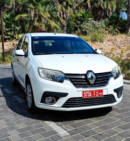 wit Renault Symbool 2019