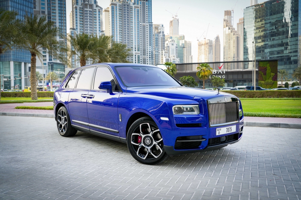 Blauw Rolls Royce Cullinan Black Badge 2022