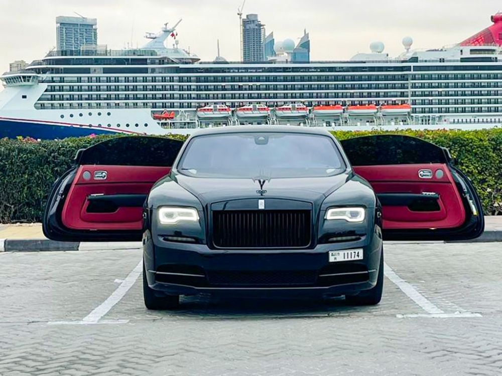 wit Rolls Royce Wraith 2019