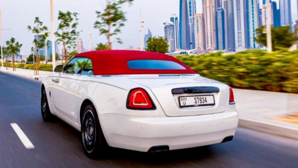 Beyaz Rolls Royce şafak 2016