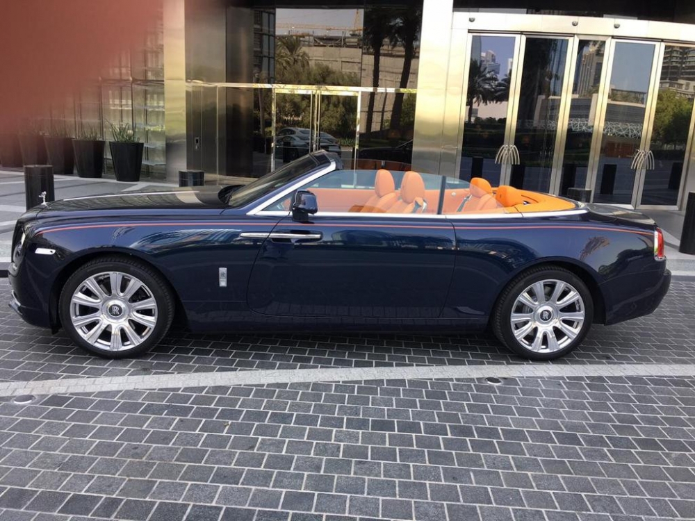 Blau Rolls Royce Dämmerung 2017