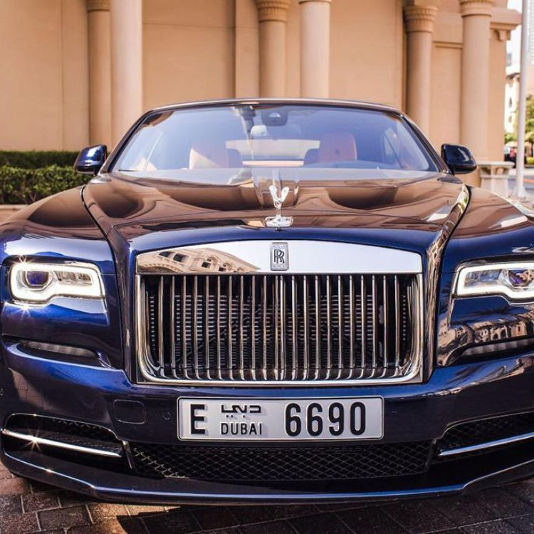 Bleu Rolls Royce Aube 2017