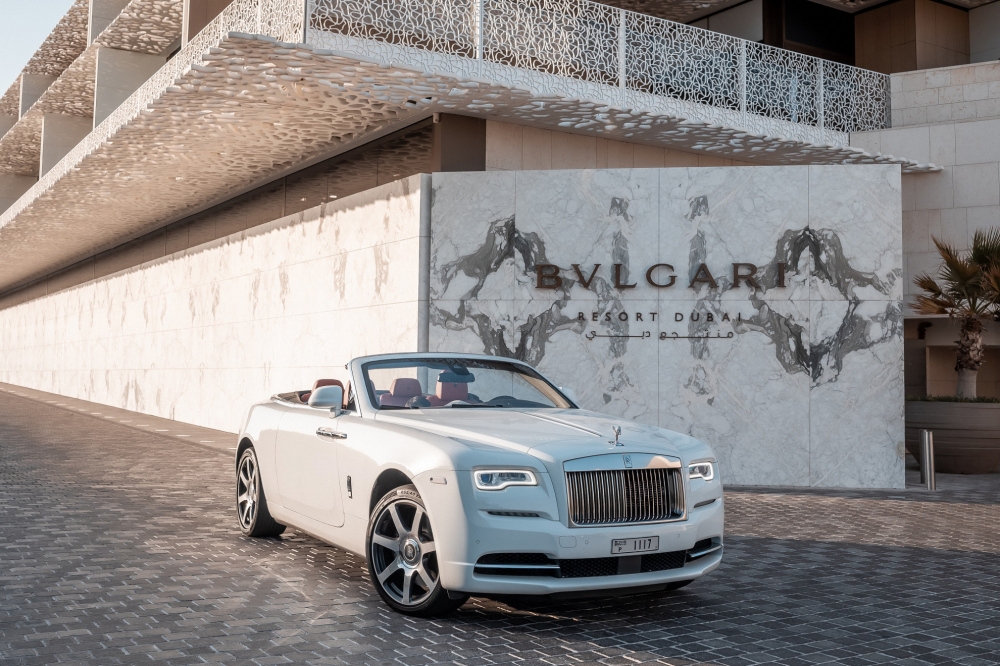 White Rolls Royce Dawn 2018