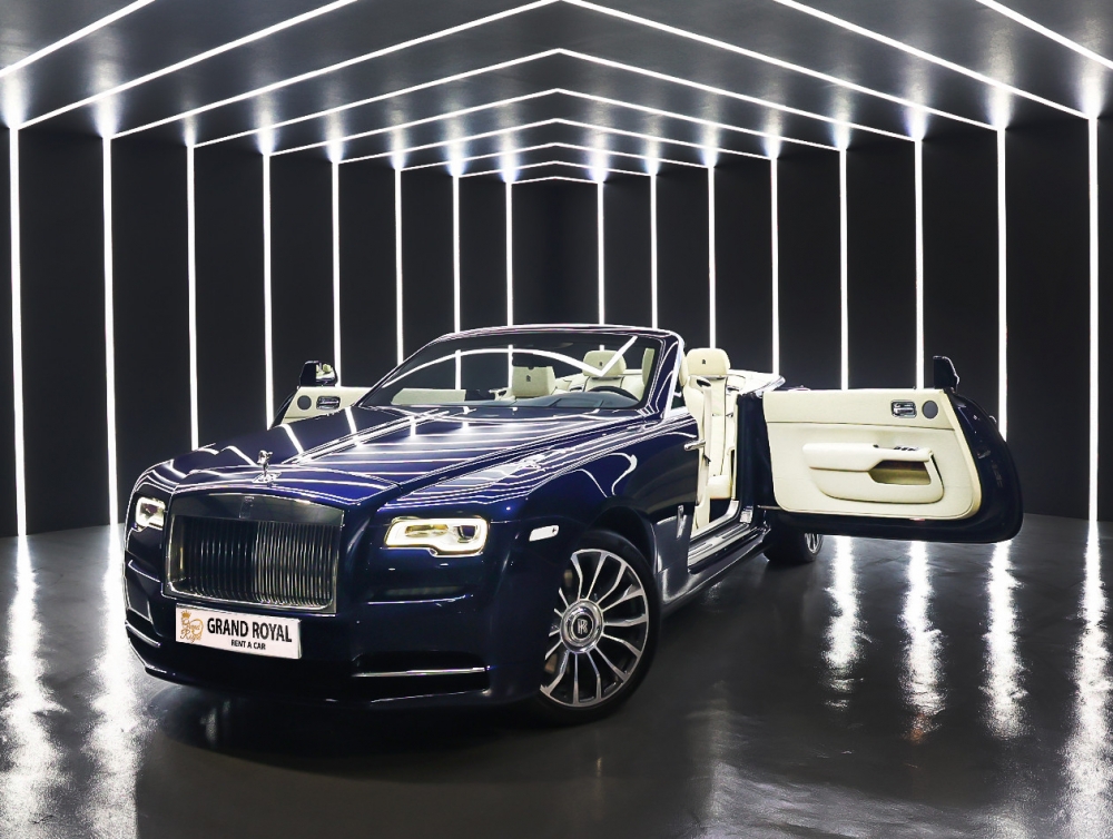Bleu Rolls Royce Aube 2020