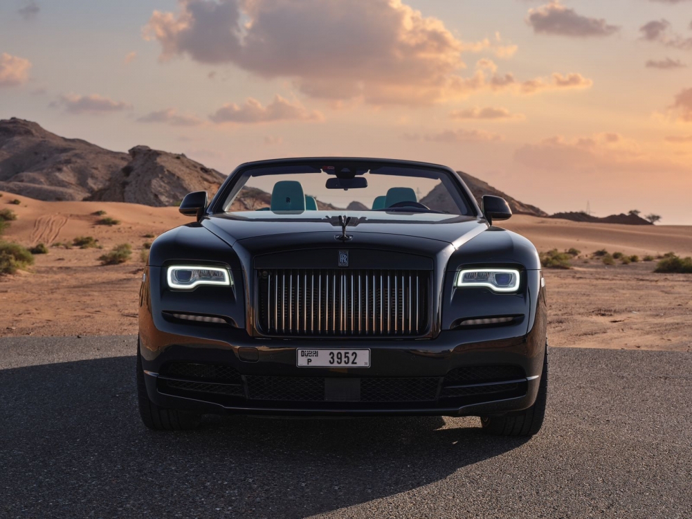 Noir Rolls Royce Aube 2021