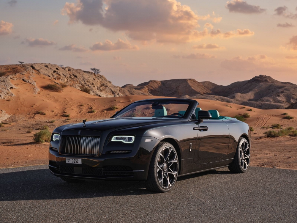 Schwarz Rolls Royce Dämmerung 2021