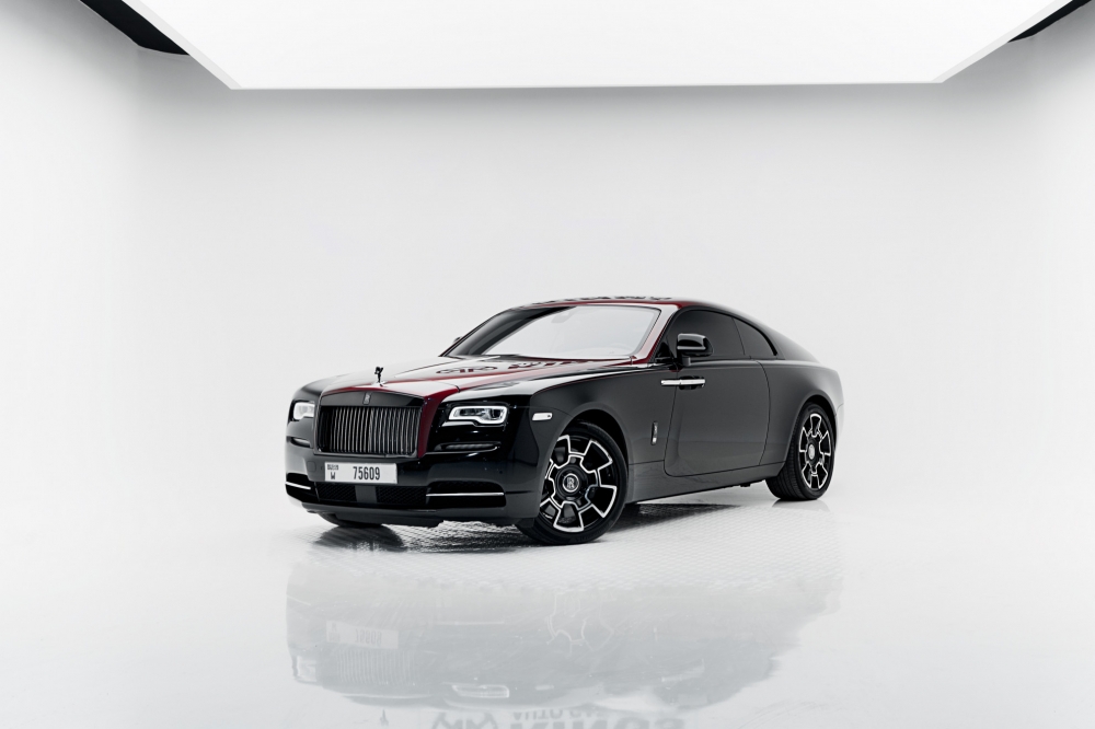 White Rolls Royce Wraith Black Badge 2019