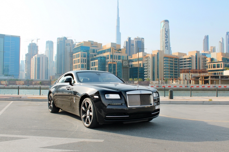 Black Rolls Royce Wraith 2017
