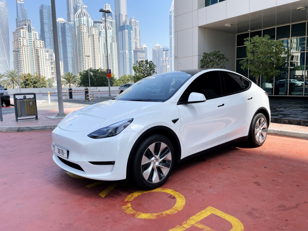 blanc Tesla Modèle Y longue portée 2022