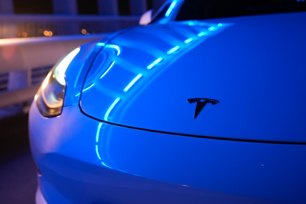 Blanco Tesla Rendimiento del modelo 3 2023