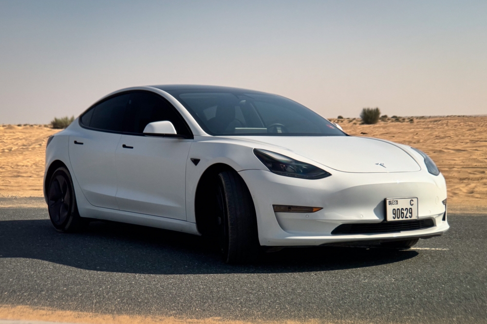 wit Tesla Model 3 Standaard Plus 2021