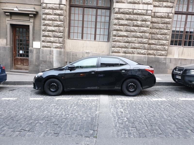 Black Toyota Corolla 2014