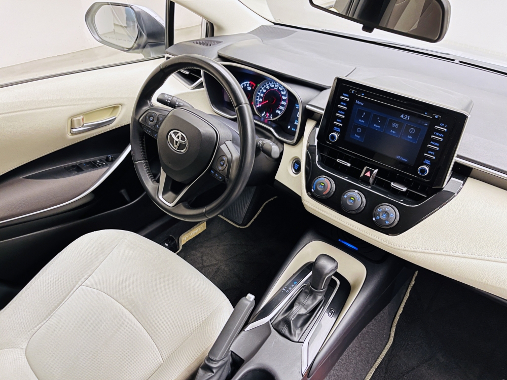 Plata Toyota Corola 2020