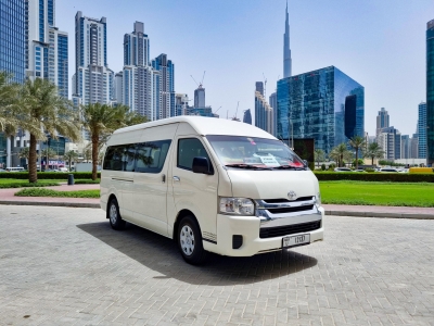 Rent Toyota Hiace 13 Seater 2017