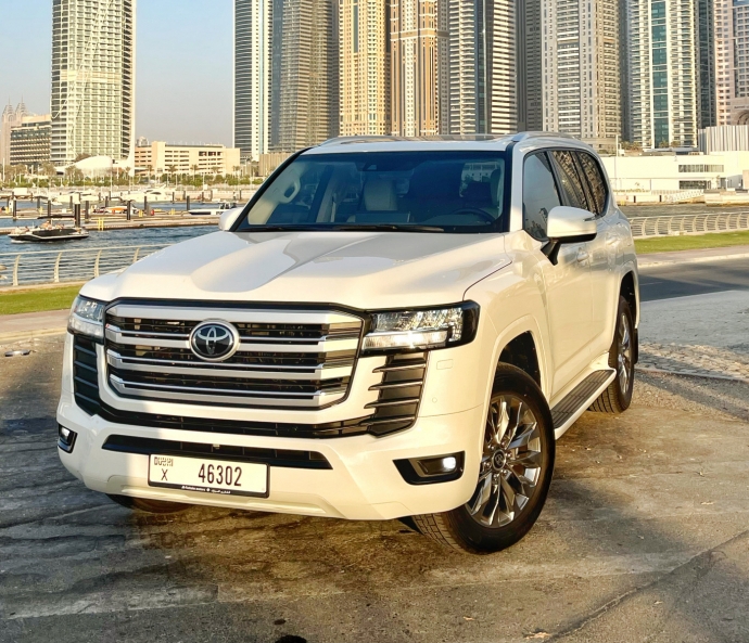 Toyota Land Cruiser GXR V6 car rental price list in Dubai, UAE