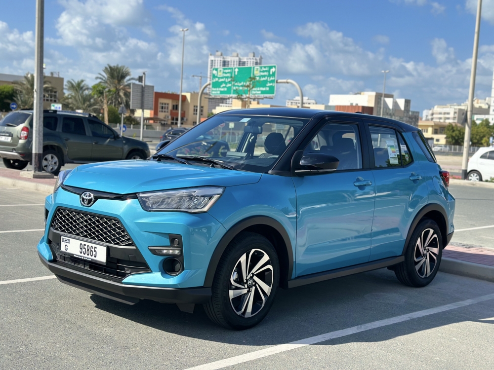 Huur Toyota Verhogen 2023 in Dubai