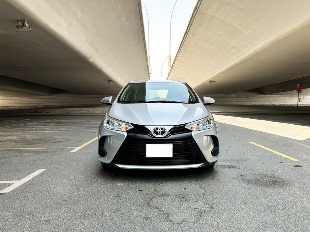 Plata Toyota Yaris 2022