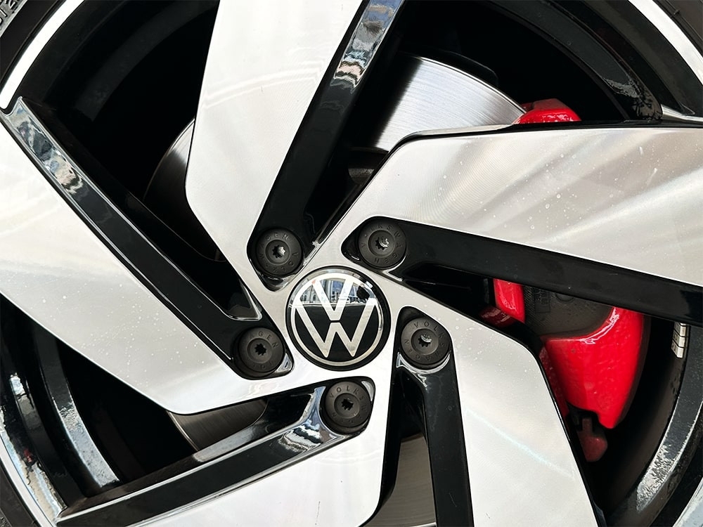 Weiß Volkswagen Golf-GTI 2023