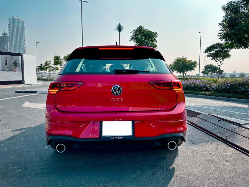 Rot Volkswagen Golf-GTI 2024