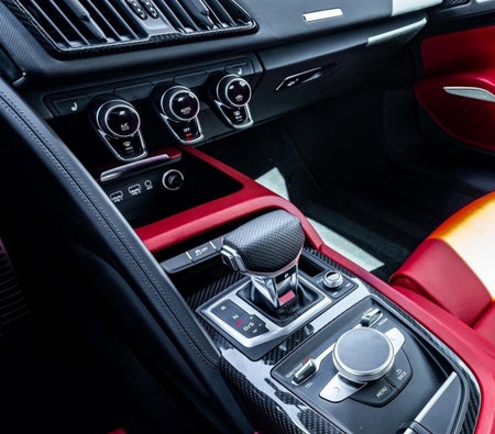 Location Audi R8 Coupé V10 2021 dans Dubai