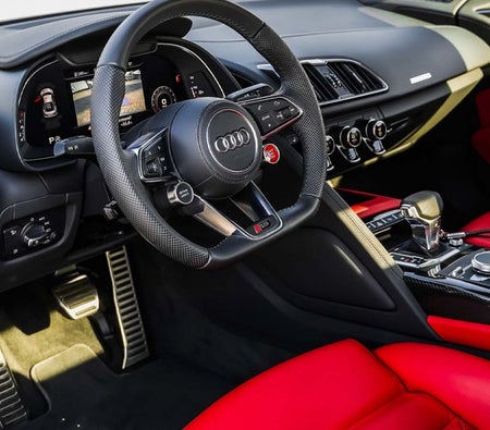 Location Audi R8 Coupé V10 2022 dans Abu Dhabi