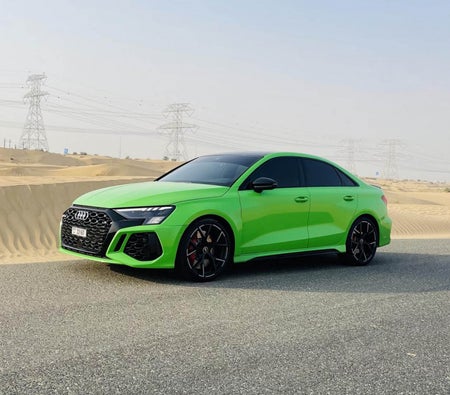 Location Audi RS3 2023 dans Dubai