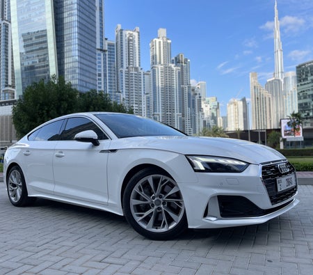 Huur Audi A5 S Line-set 2021 in Dubai