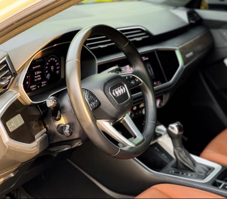 Kira Audi Q3 2022 içinde Dubai