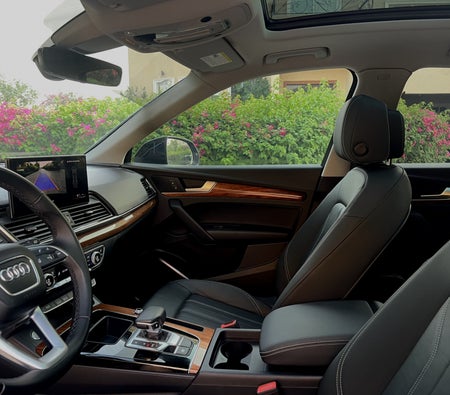 Location Audi Q5 2023 dans Dubai