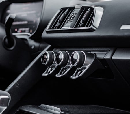 Rent Audi R8 Spyder 2018 in Dubai