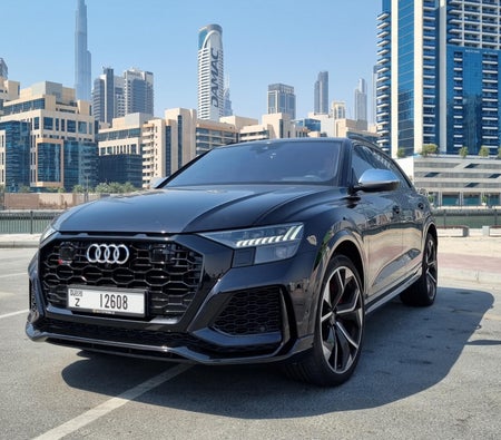 Location Audi RS Q8 2021 dans Dubai