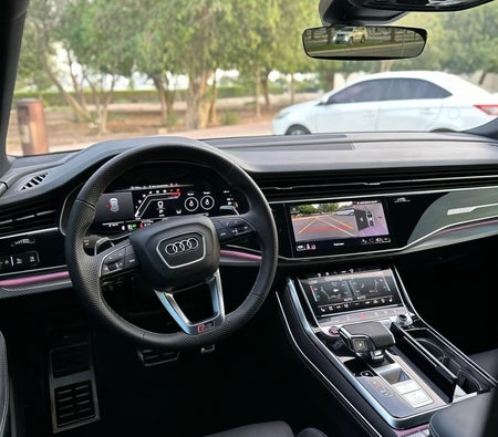 Miete Audi RS Q8 2023 in Dubai