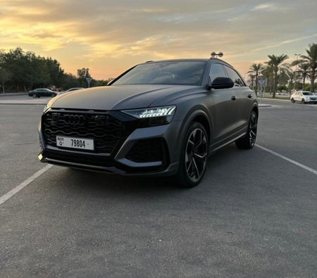 Location Audi RS Q8 2023 dans Dubai